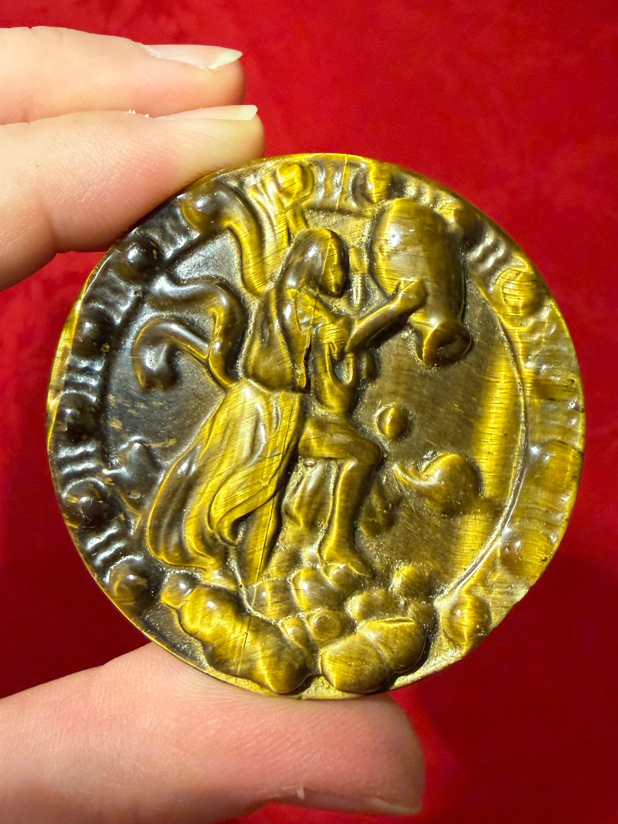 50mm Tigerseye Tiger’s Eye Zodiac Sign Aquarius Cameo