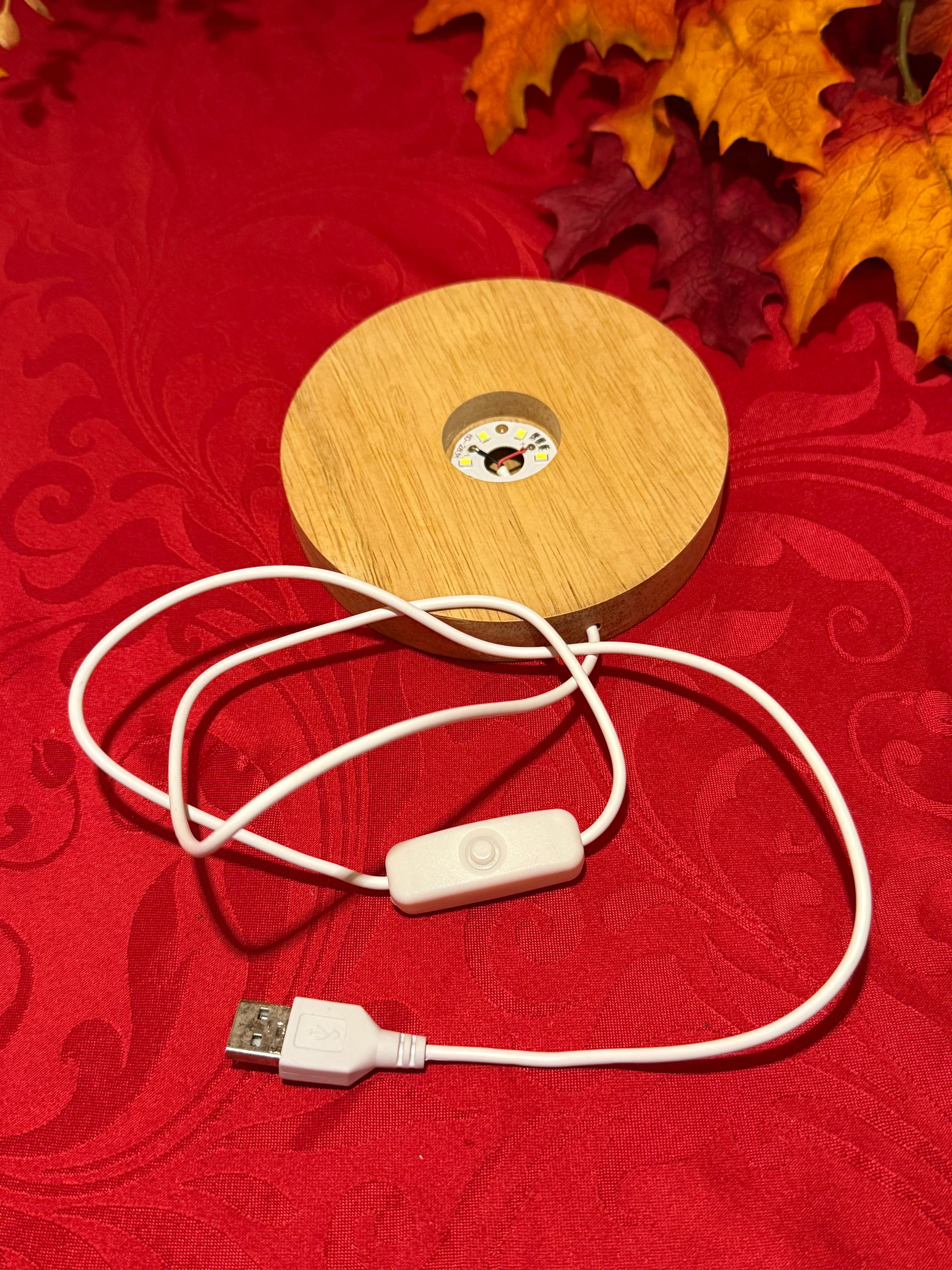 4.75” Wood LED White Light Display Base w/ USB