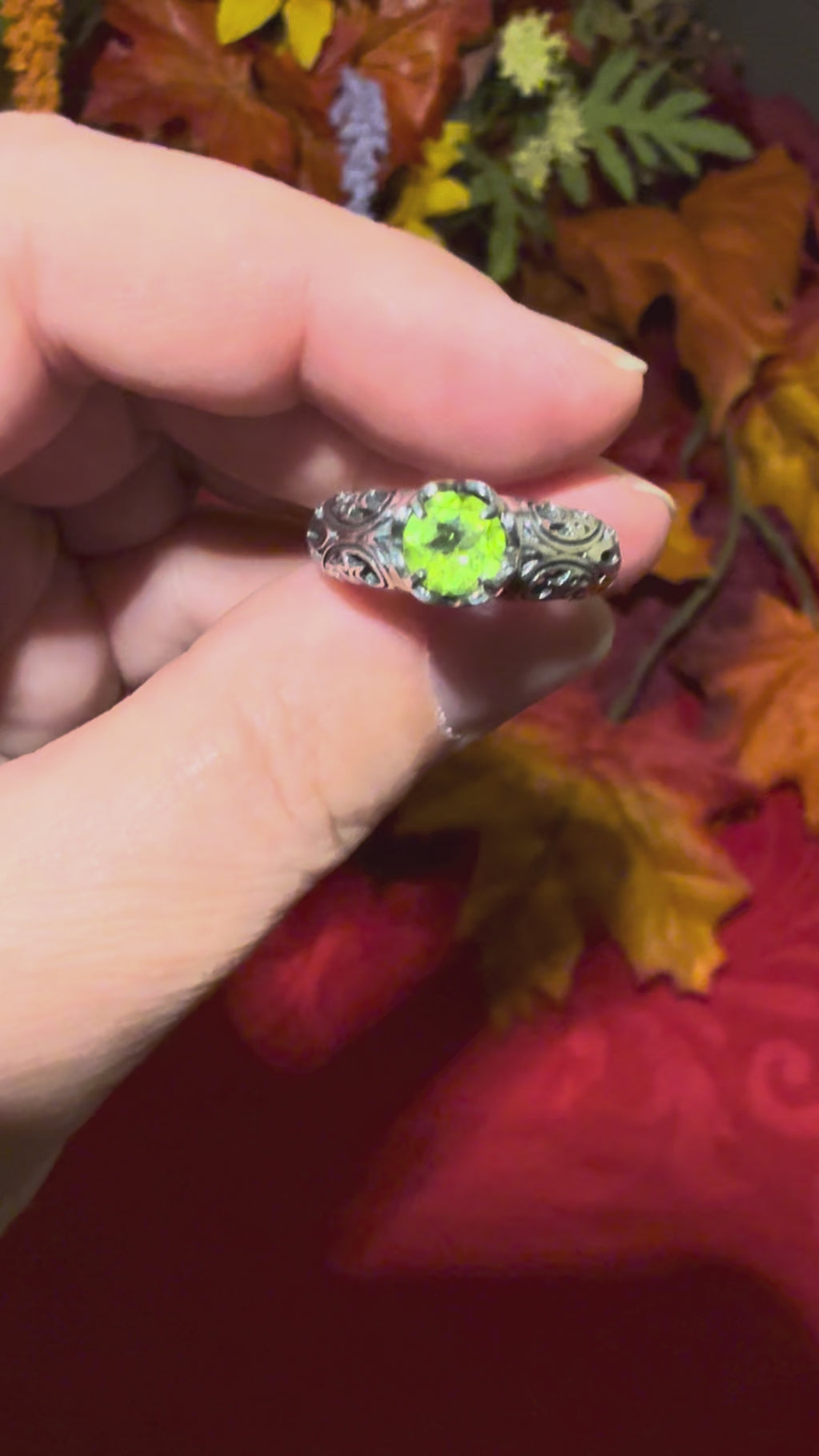 Faceted Peridot Sterling Silver Filigree Ring, size 8-1/4