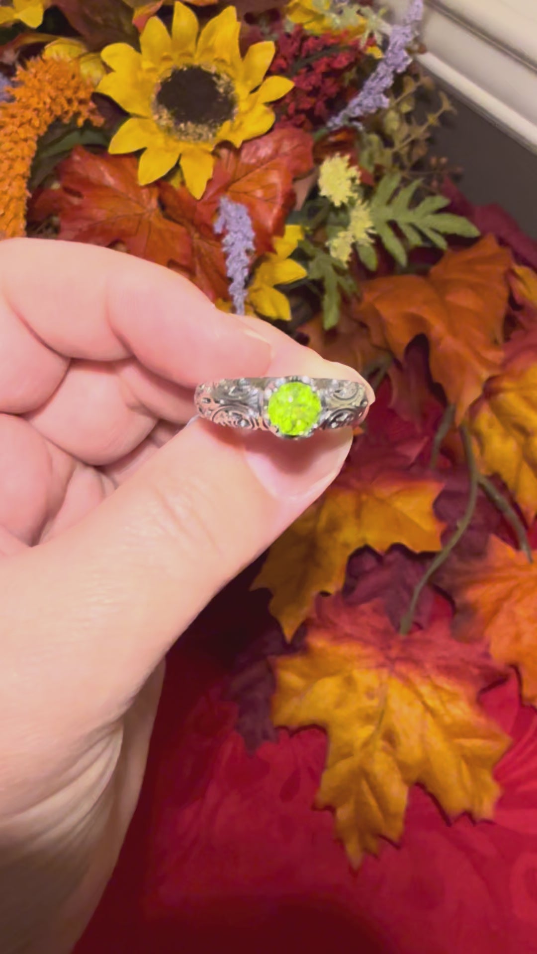 Faceted Peridot Sterling Silver Filigree Ring, size 10